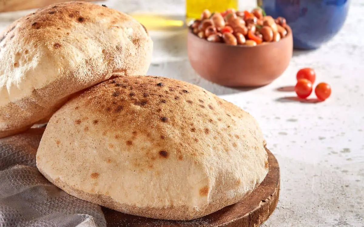 الخبز في المنام للعزباء
