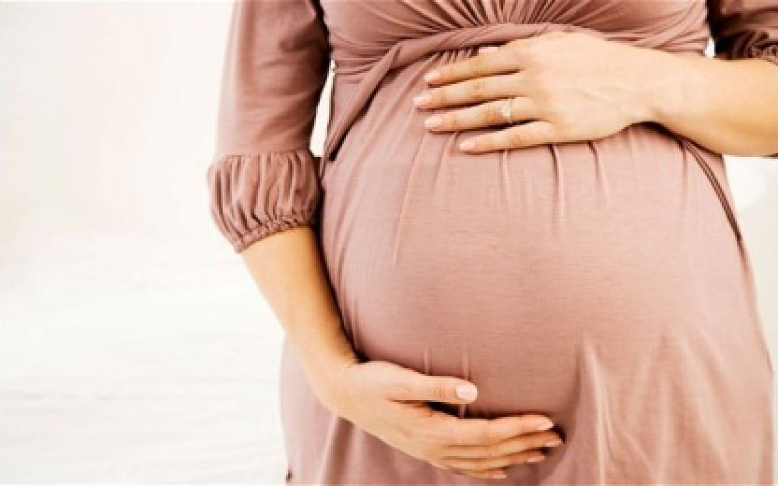 تفسير حلم الحامل للعزباء
