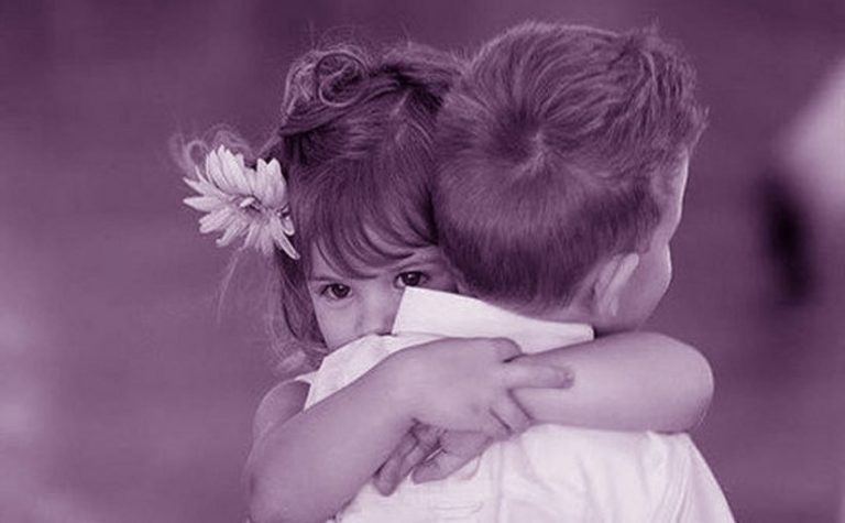 الحضن في المنام للعزباء