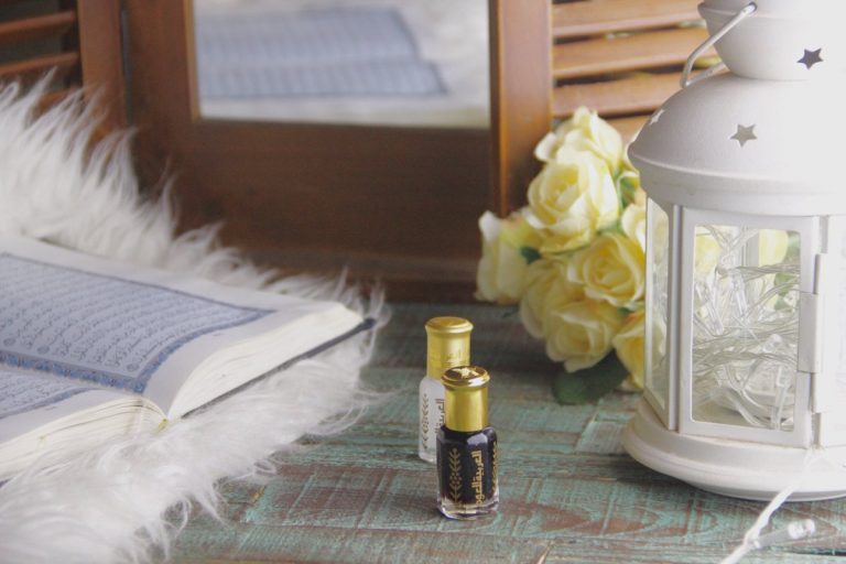 دهن العود في المنام