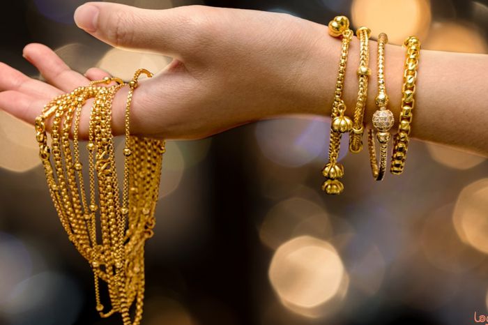 Gold bracelet sale dream meaning