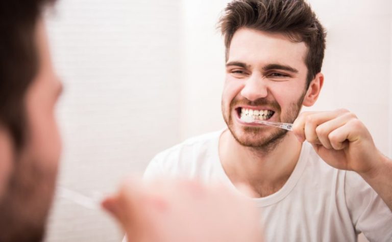 تفريش الاسنان في المنام