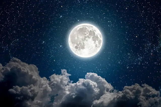 Interpretatie van de maan in een droom