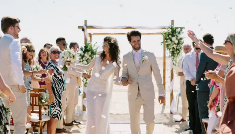 الحلم بالفرح للعزباء