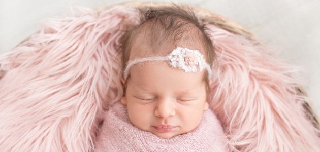 Рожать девочку – толкование снов
