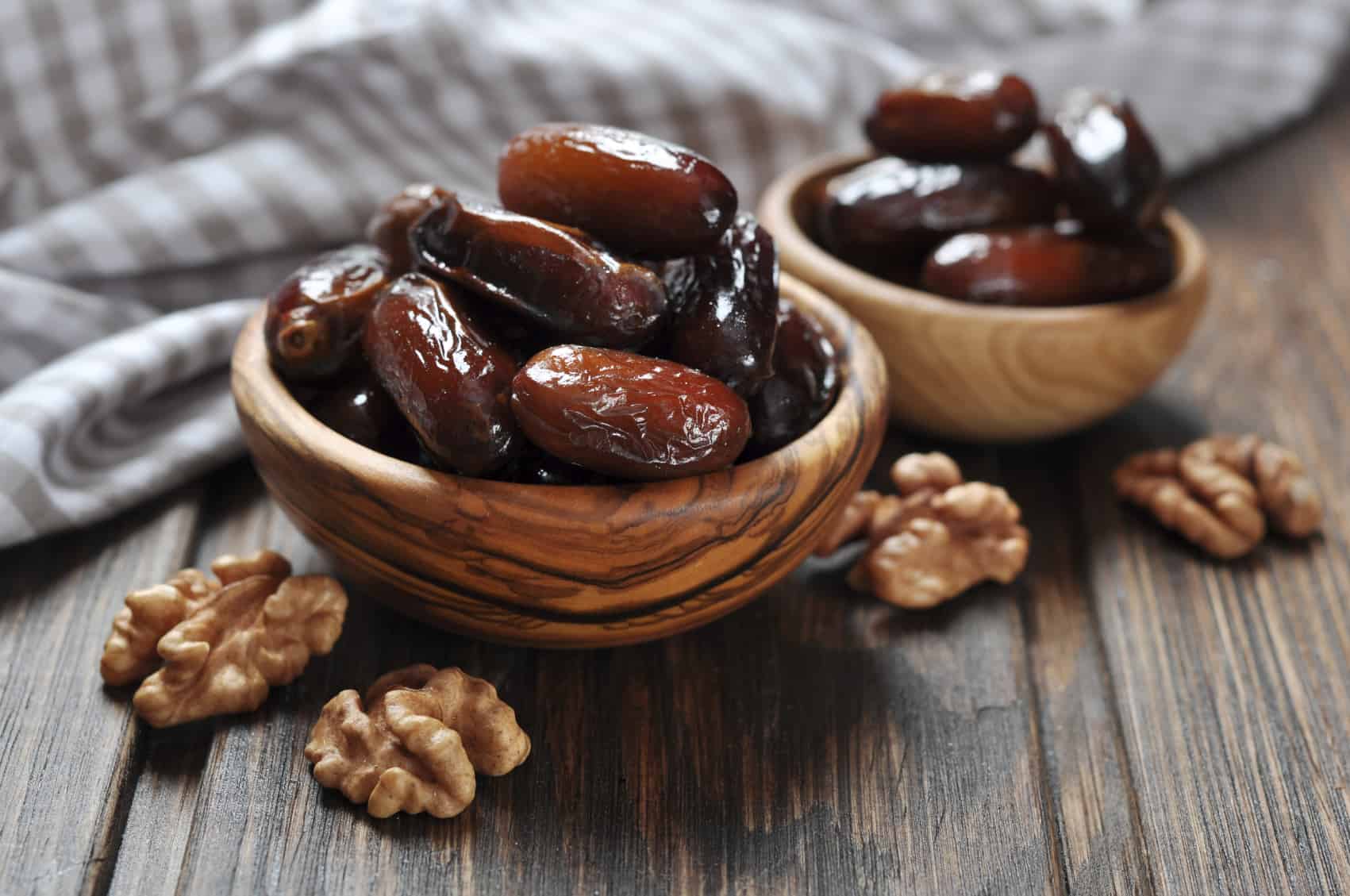 تفسير حلم الرطب للعزباء