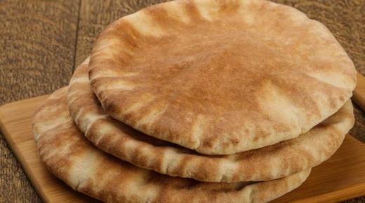 Tolkning av visjonen om brød i en drøm av Ibn Sirin