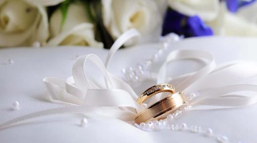 Ibn Sirin အတွက် အိပ်မက်ထဲတွင် လက်ထပ်ခြင်း၏ အဓိပ္ပါယ်က ဘာလဲ။
