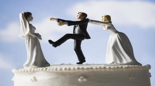 အိပ်မက်ထဲတွင် ခင်ပွန်းဖြစ်သူ၏ အိမ်ထောင်ရေးကို မြင်ရန် Ibn Sirin ၏ အဓိပ္ပါယ်ဖွင့်ဆိုချက်