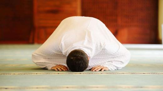 इब्न सिरिन द्वारा एक सपने में मग़रिब प्रार्थना की सबसे महत्वपूर्ण व्याख्या