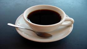 Amparate l'interpretazione di vede u caffè servitu in un sognu da Ibn Sirin