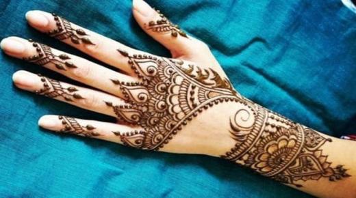 Interpretazione di vede l'henné in un sognu per una donna maritata da Ibn Sirin