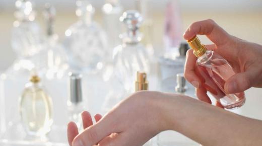 Научите тумачење снова о парфему за удату жену Ибн Сирина