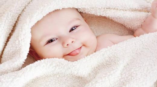 Najvažnijih 20 tumačenja snova o muškoj bebi za slobodne žene od Ibn Sirina