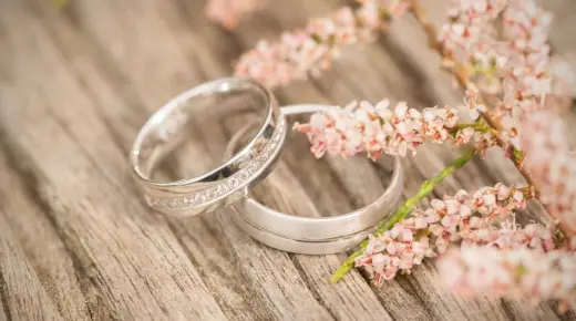 既婚女性がイブン・シリンに夢に見た指輪の解釈とは？