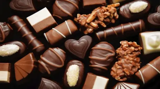 इब्न सिरीनच्या स्वप्नात चॉकलेट पाहण्याच्या व्याख्येबद्दल जाणून घ्या