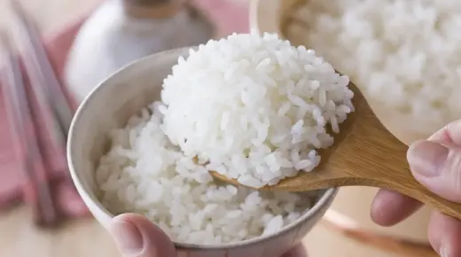 Tolkning av en drøm om å spise ris av Ibn Sirin og seniorforskere