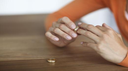 Rüyada evlenme ve boşanma görmenin en önemli yorumları İbn Sirin'den