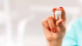 ما هو تفسير سقوط الاسنان في المنام لابن سيرين؟