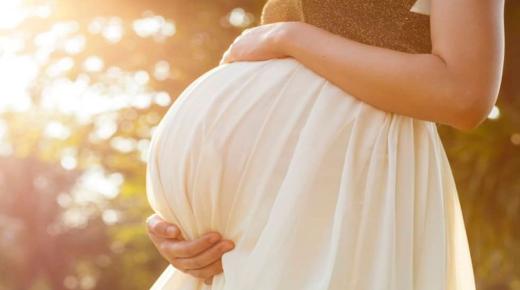 أهم 20 تفسير لحلمت اني حامل وبطني كبير في المنام لابن سيرين