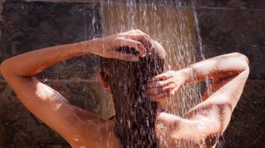 أهم 20 تفسير لحلم الاستحمام للعزباء في المنام لابن سيرين
