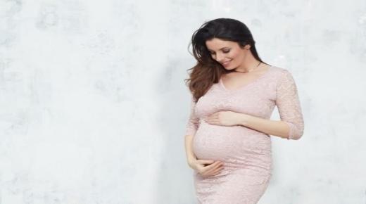 ما هو تفسير رؤية فتاة عزباء حامل في المنام؟