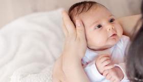 تفسير حلم الحمل والولادة للعزباء لابن سيرين والنابلسي