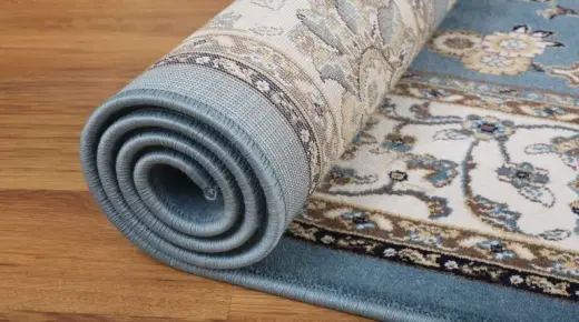 Lær om fortolkningen af ​​en drøm om foldede tæpper ifølge Ibn Sirin